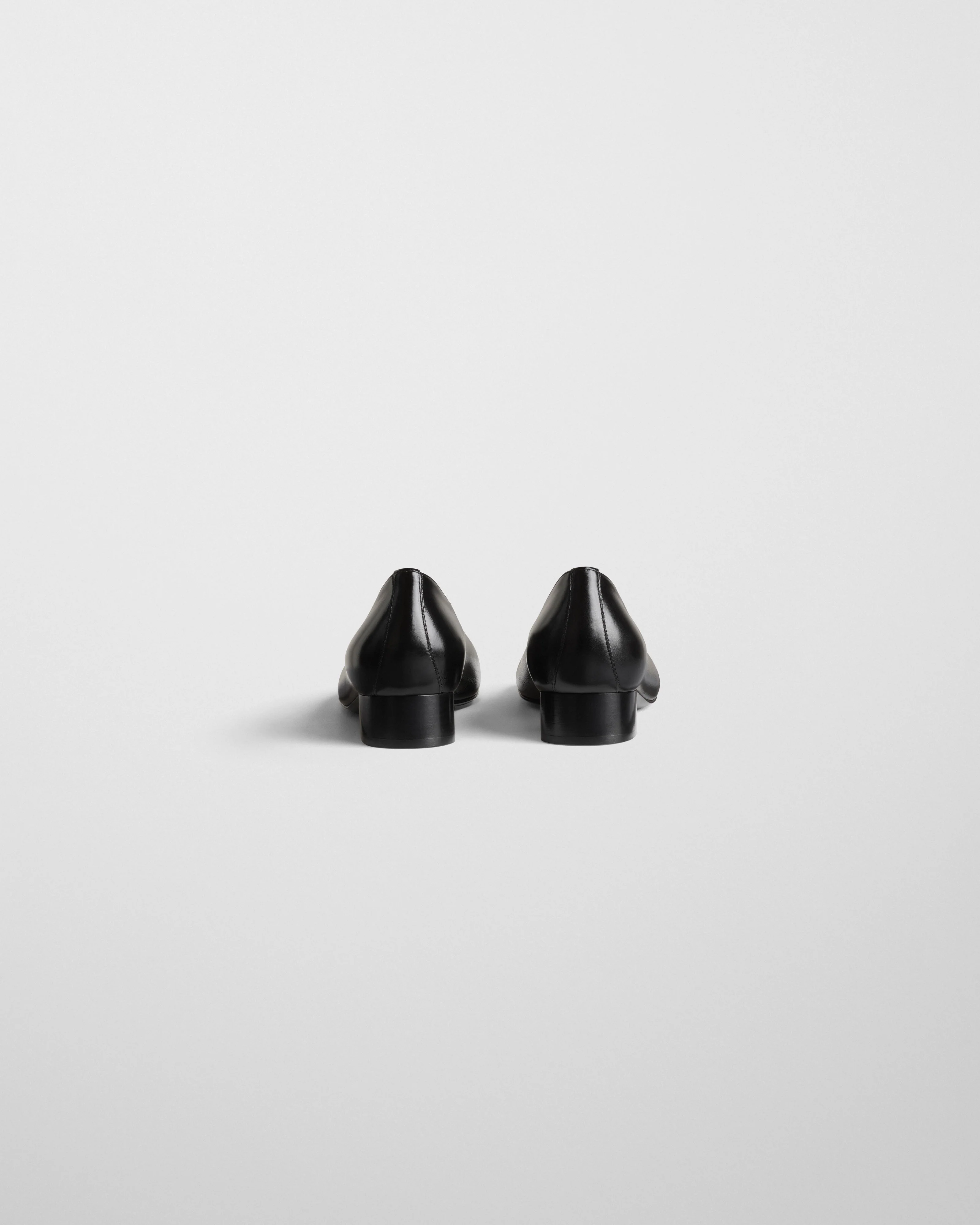 CLUB SLIPPER | black shiny leather - Image 4