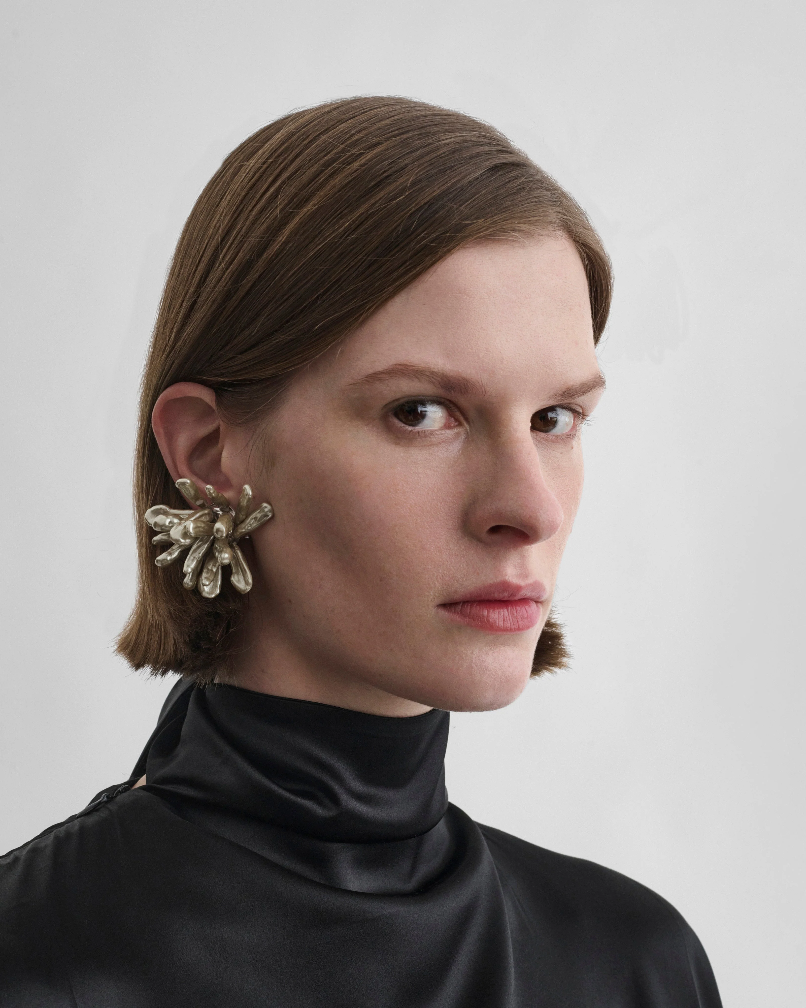CLUSTER EARRINGS | mink/ash resin - Image 3