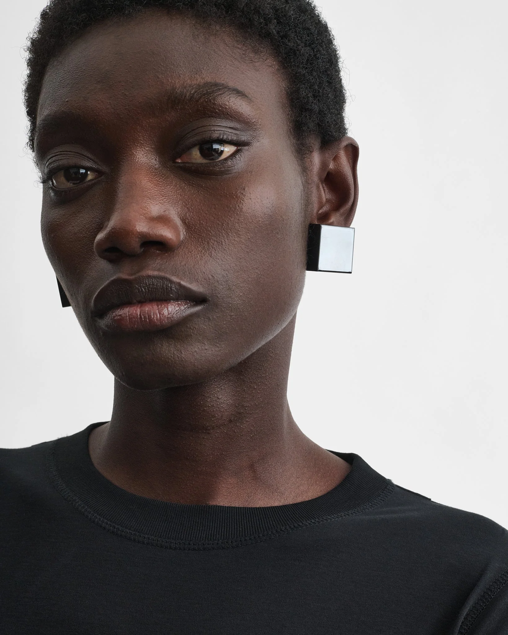 CUBE STUDS | black bronze - Image 3