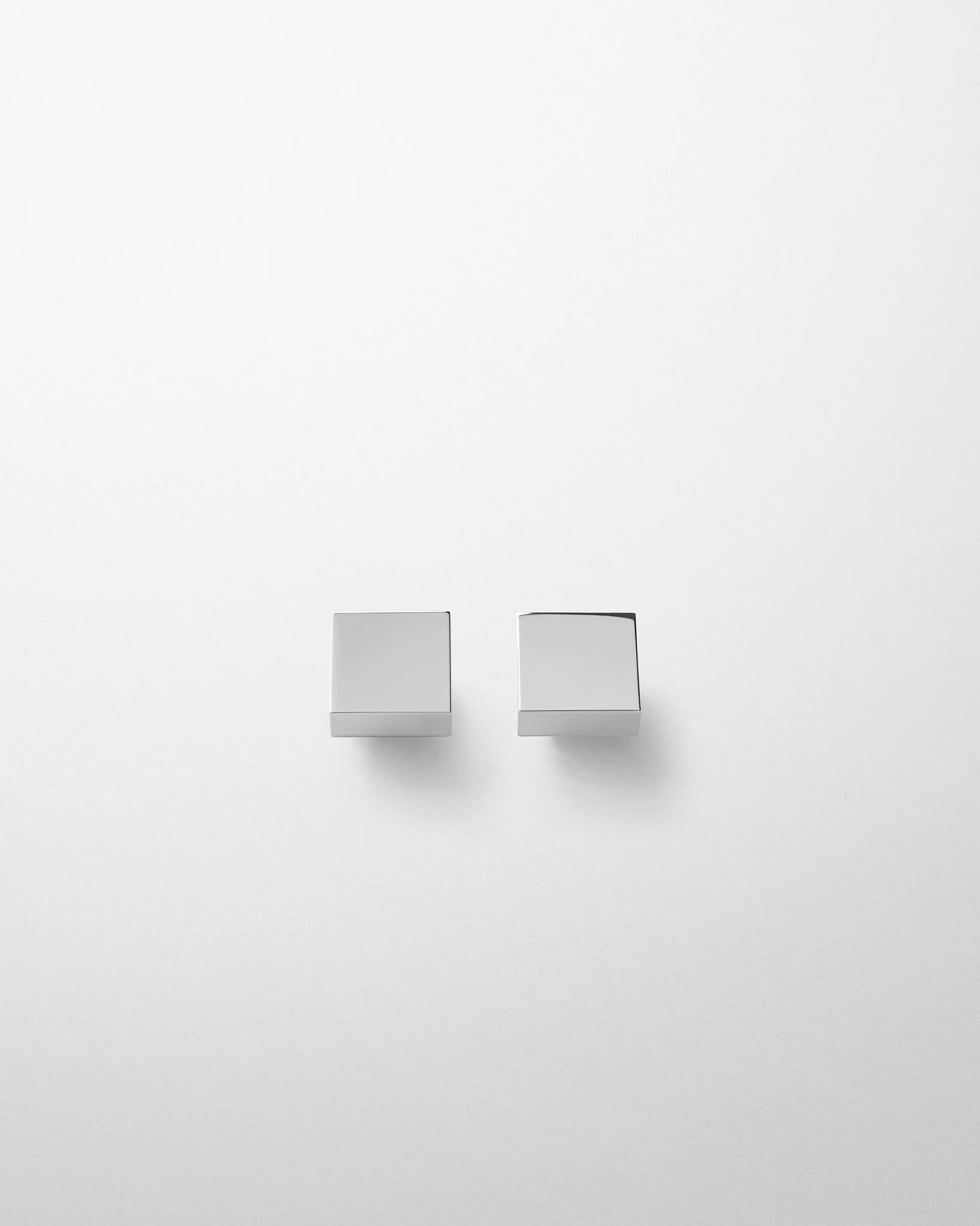 CUBE STUDS | silver