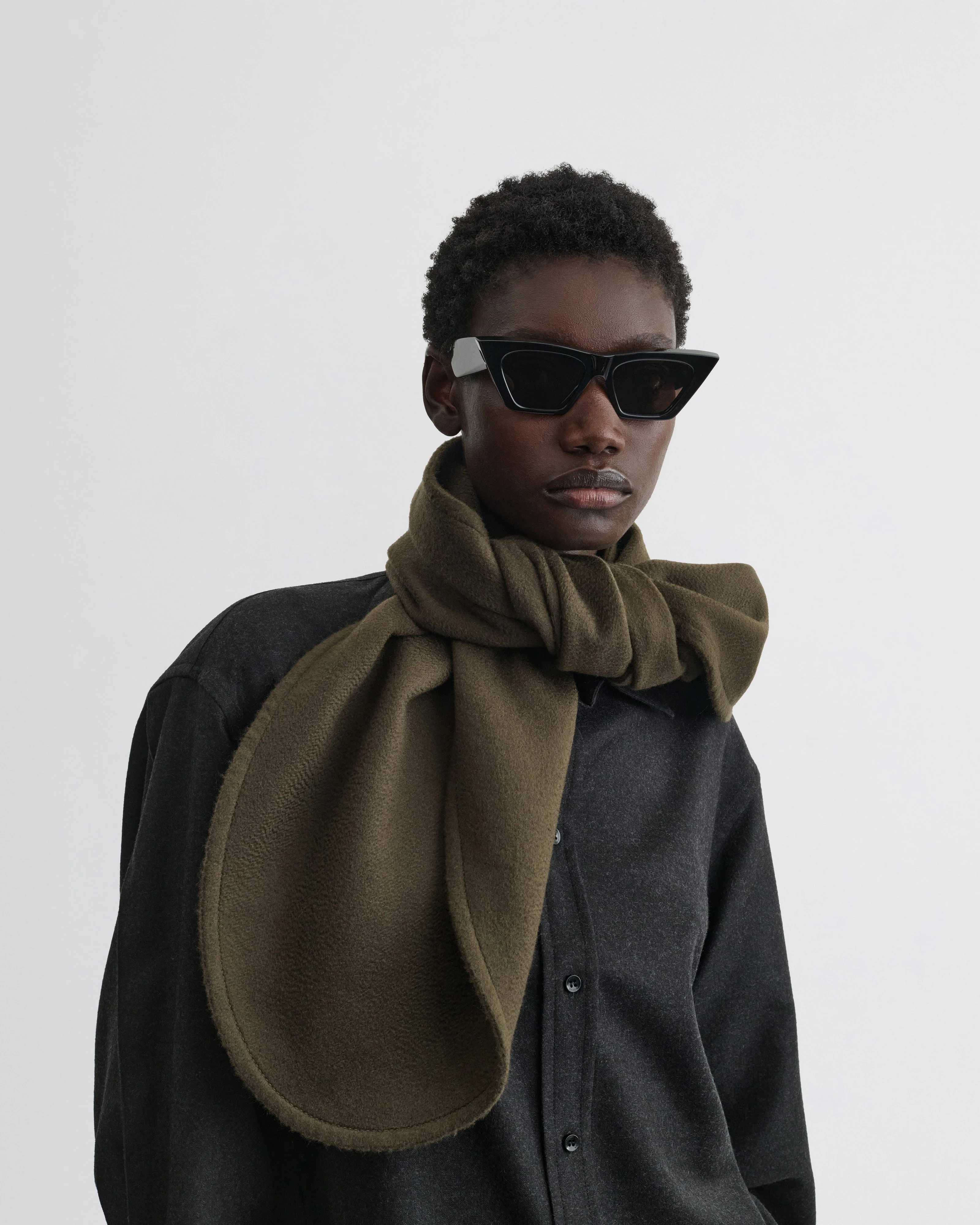 DOUBLE FACE SCARF | dark khaki wool - Image 2