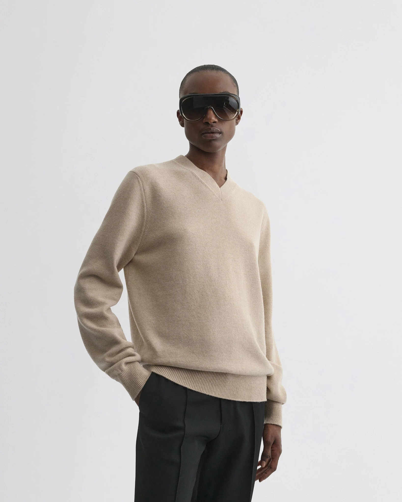 EASY V-NECK SWEATER | beige wool cashmere - Image 3
