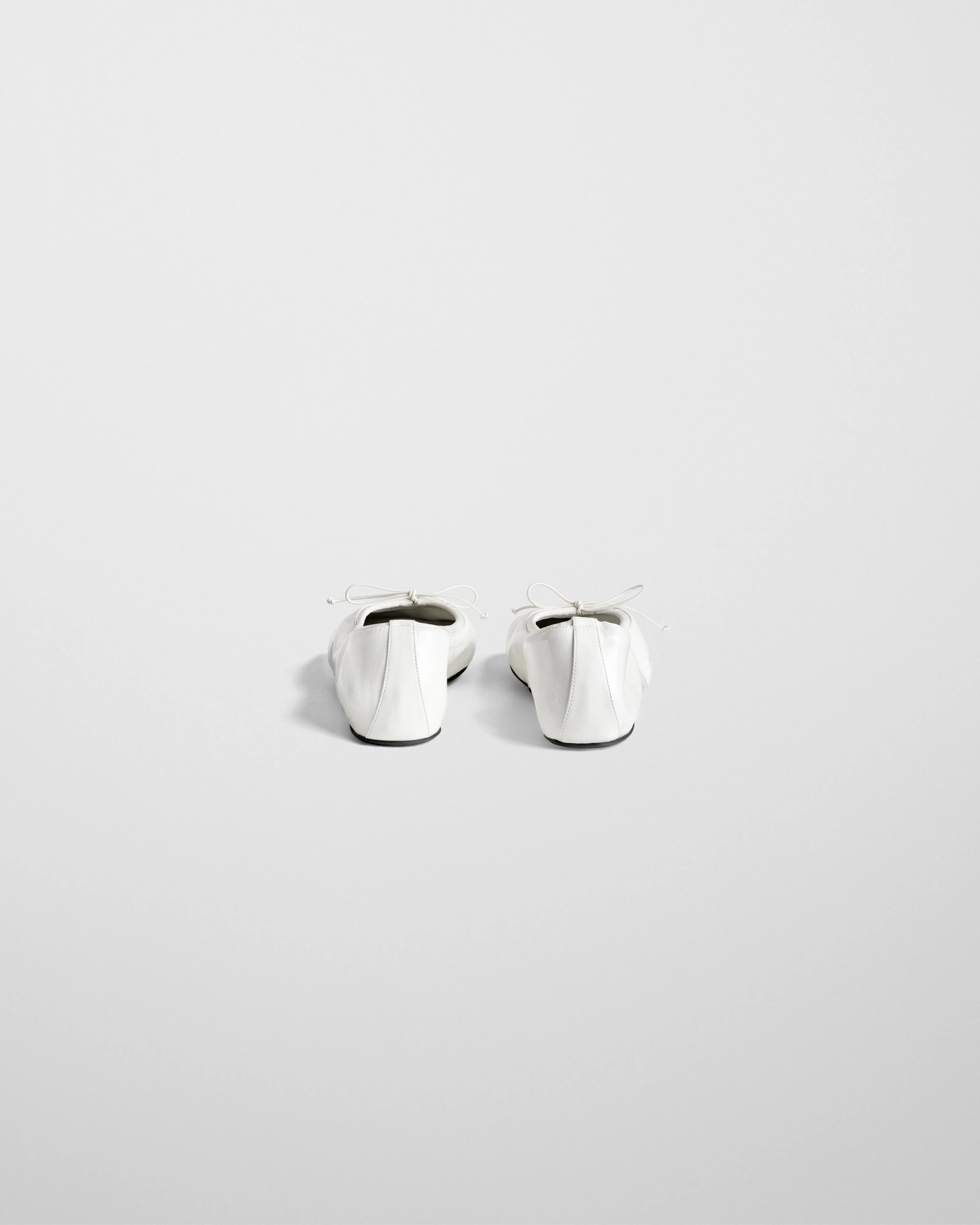 GATHERED FLAT | white leather - Image 4