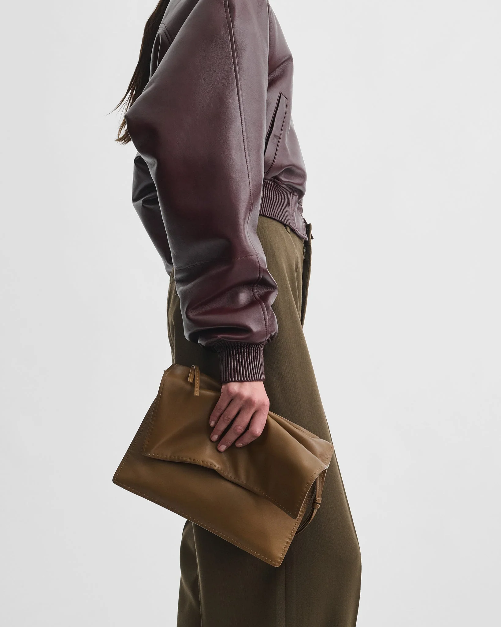 GLOVE POCHETTE | caramel leather - Image 2