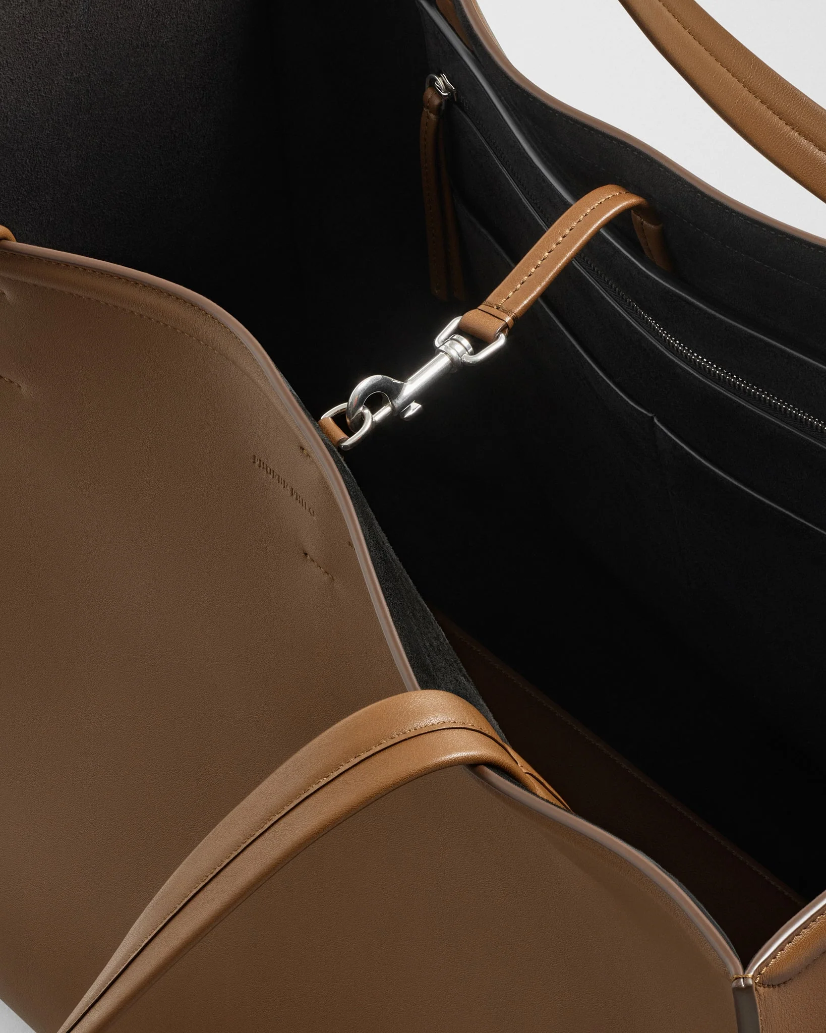 LARGE SLOUCH CABAS | khaki leather - Image 3