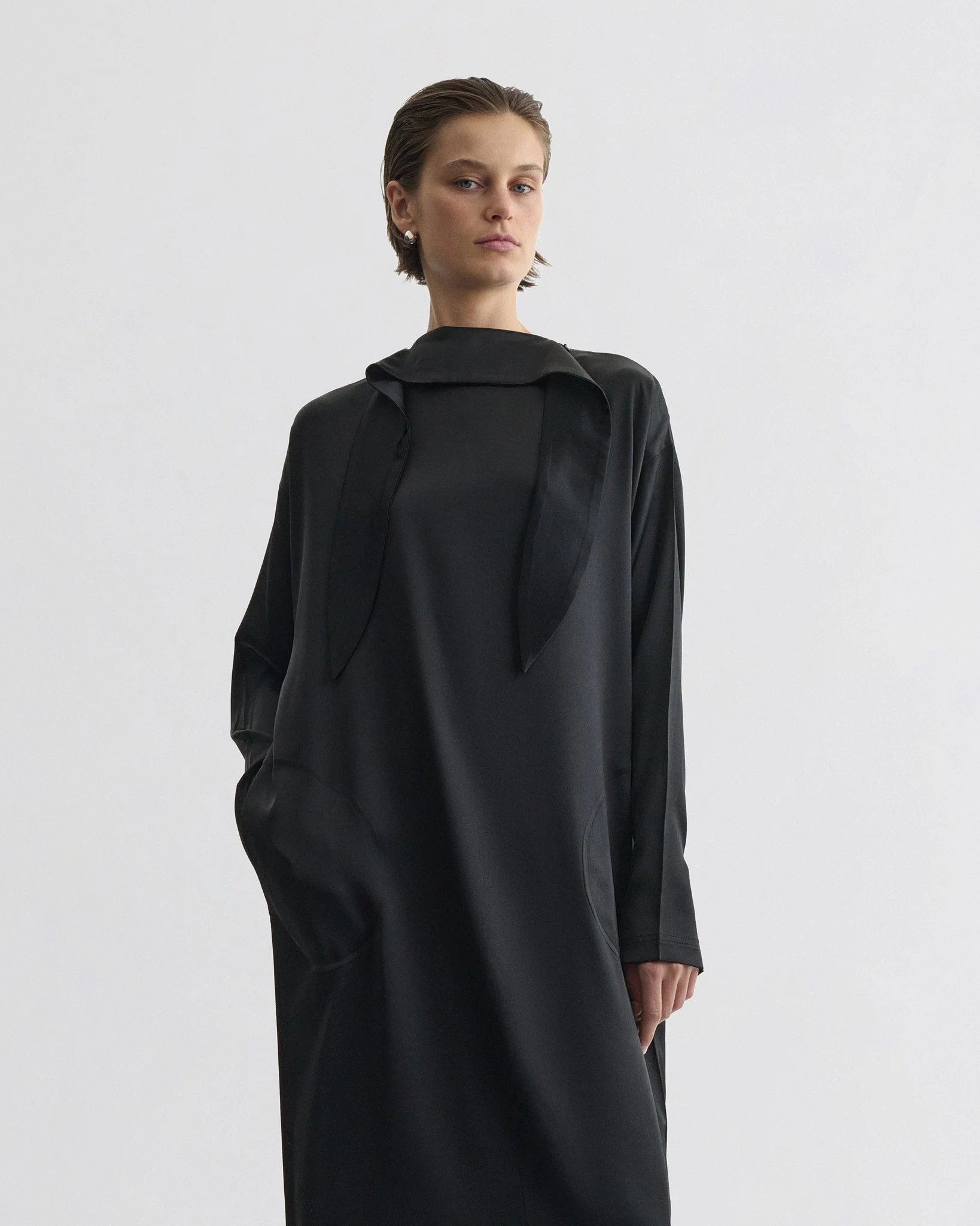 LIQUID HIGH NECK DRESS | black silk - Image 4