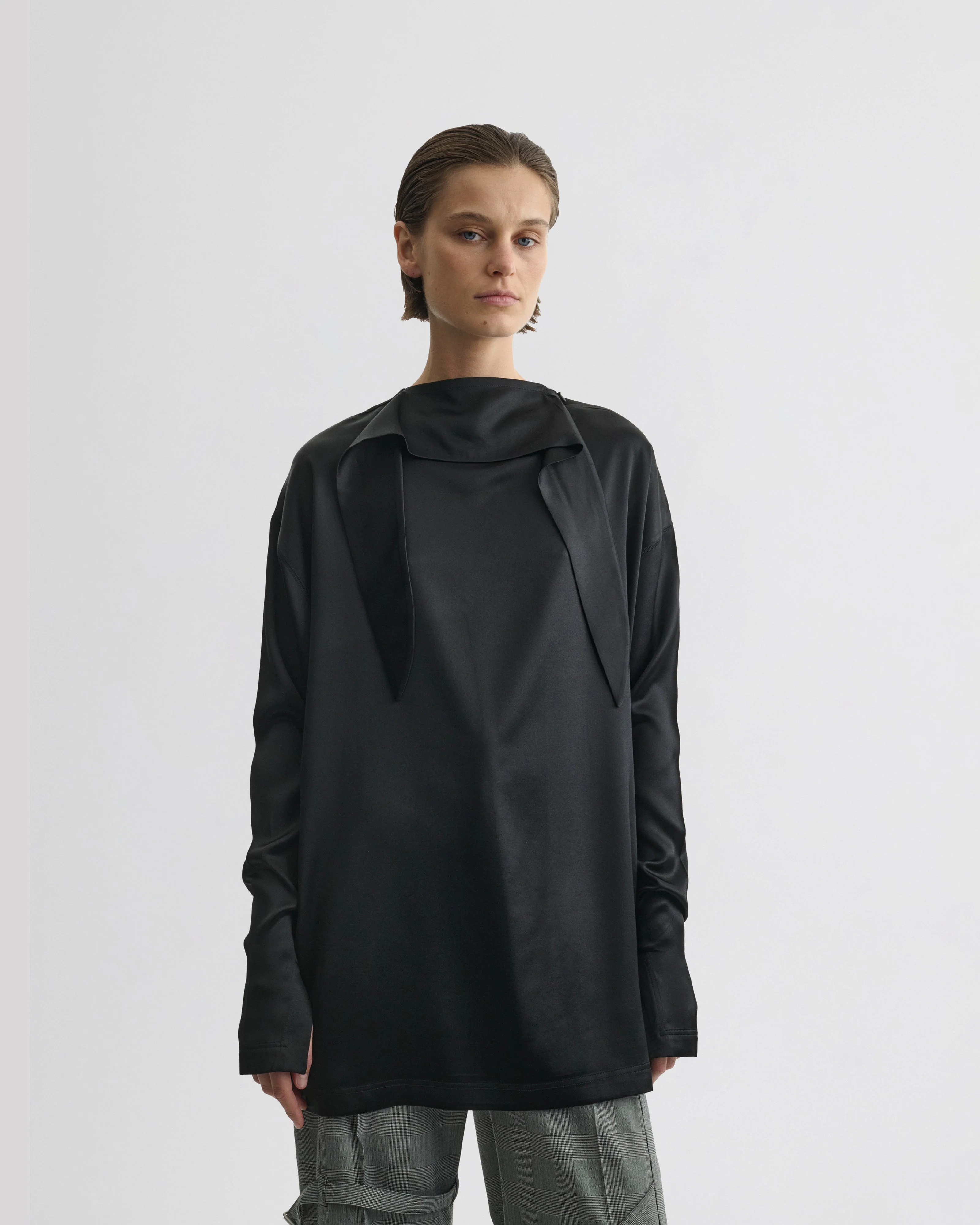 LIQUID KNOT COLLAR TOP | black silk - Image 6
