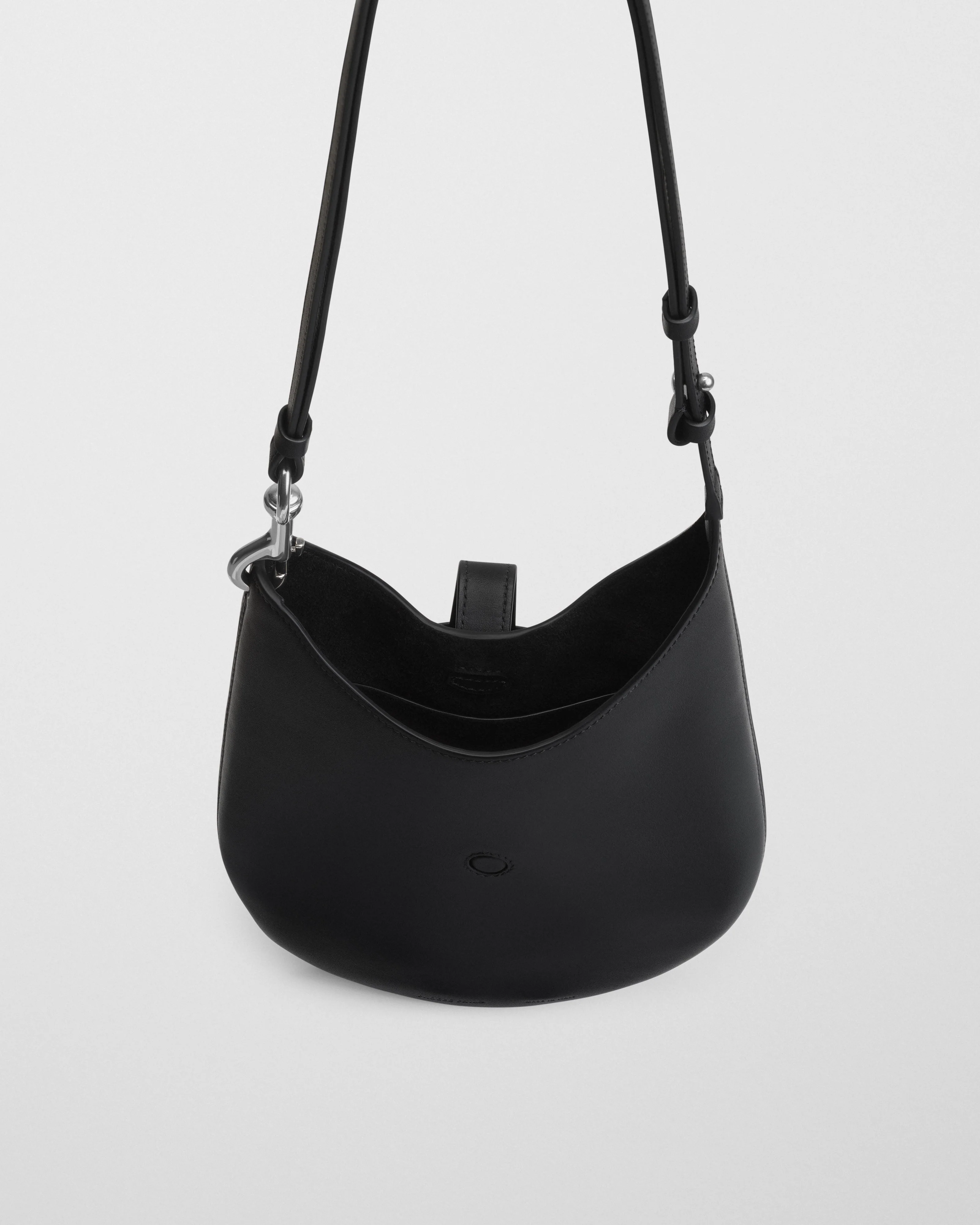 MINI BEAN SLING | black leather - Image 4