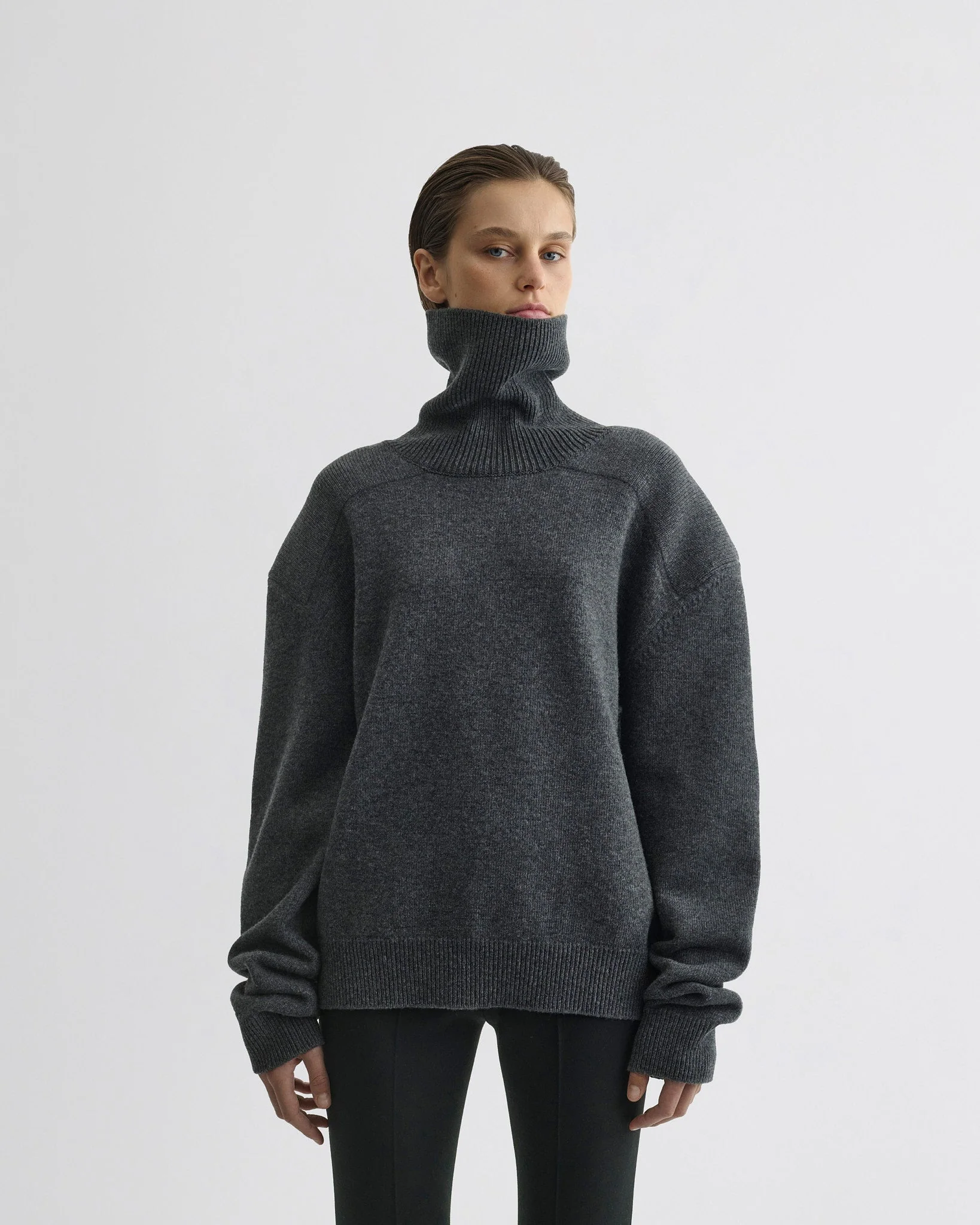 PATCH SHOULDER JUMPER | grey melange wool cashmere - Image 4