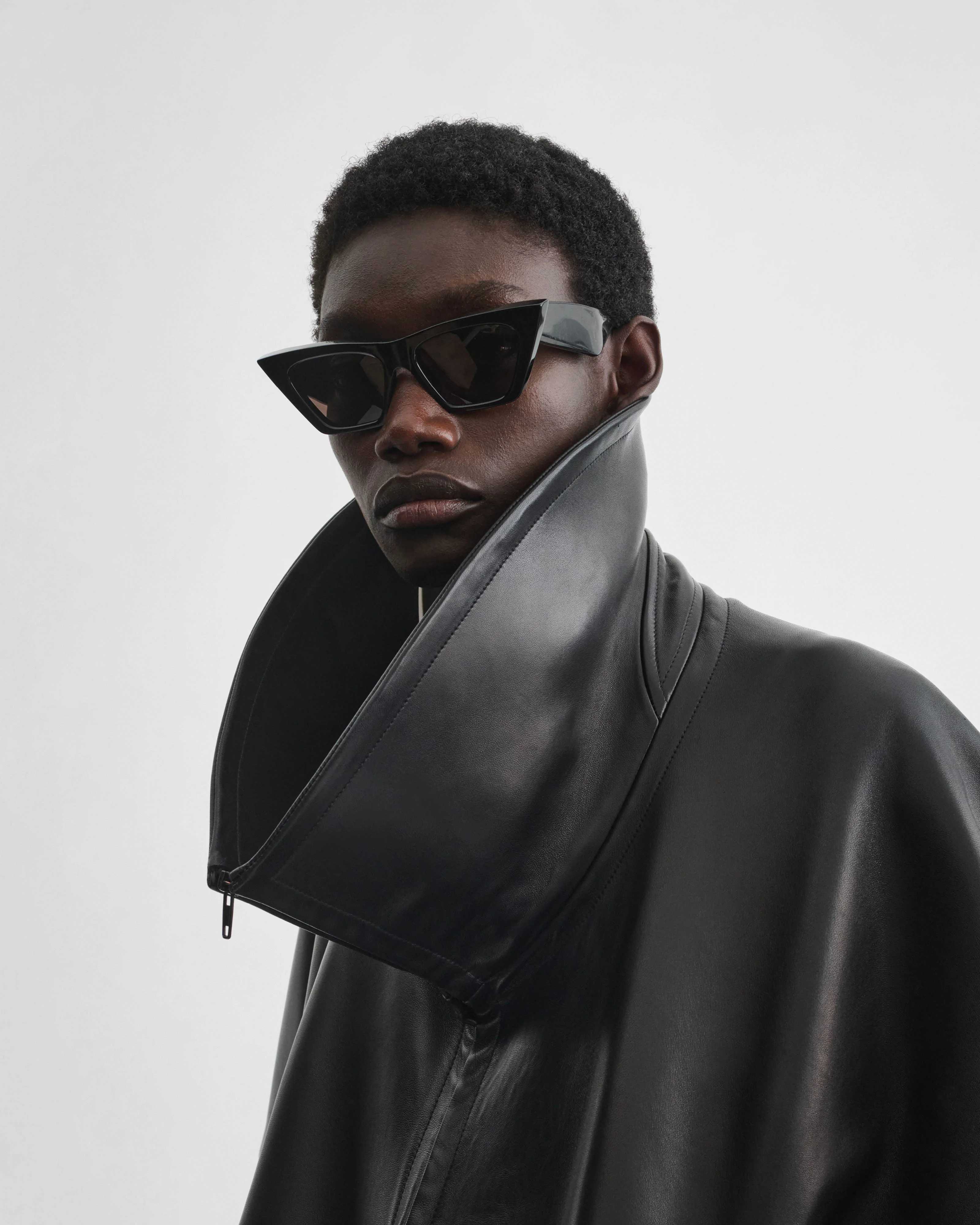 PEAK SUNGLASSES | black acetate - Image 3