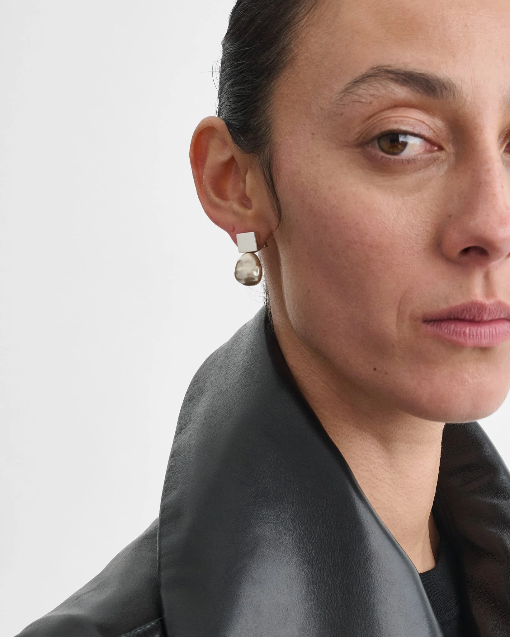 PEARL DROP EARRINGS | blush resin - Image 3