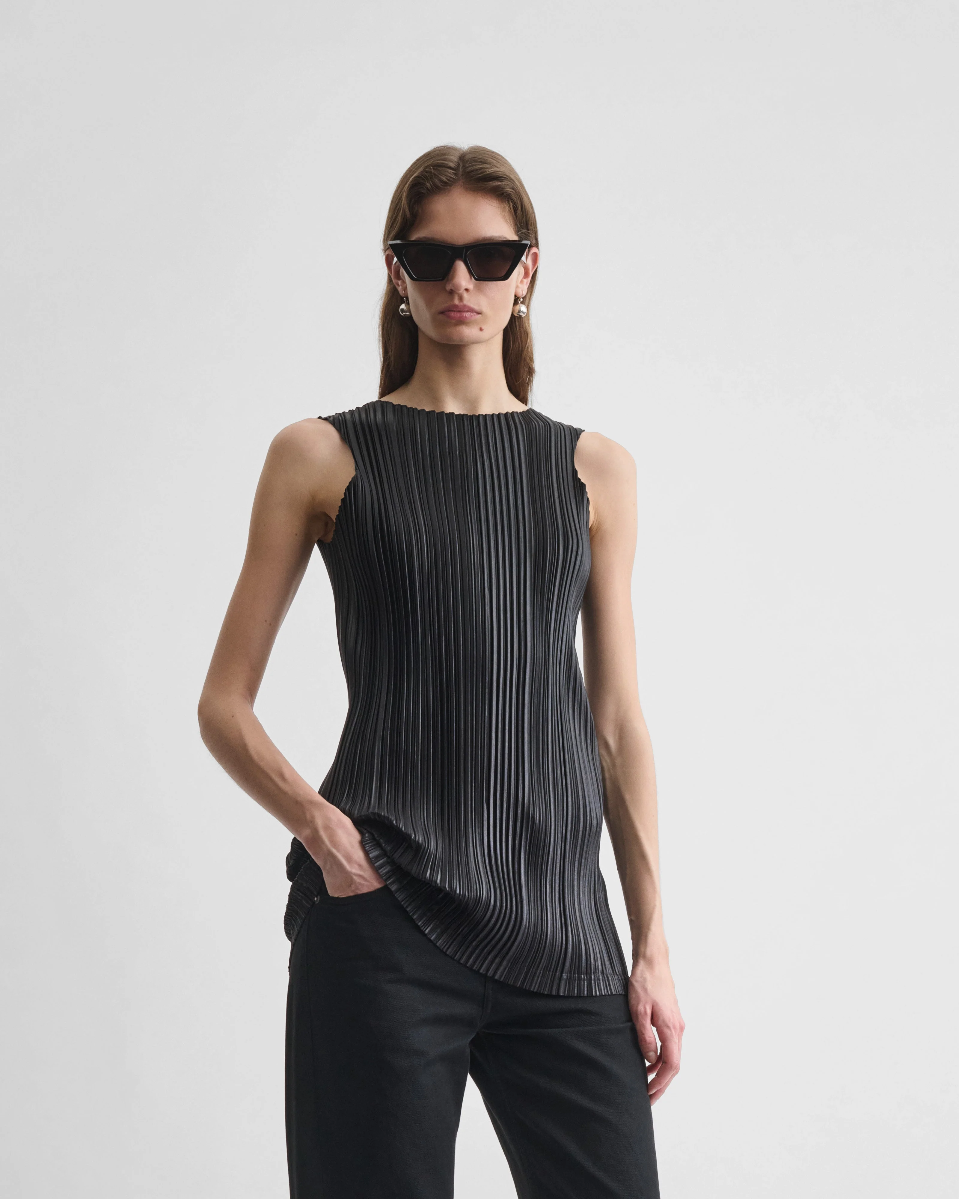 RAZOR PLEAT TANK | black polyester - Image 3