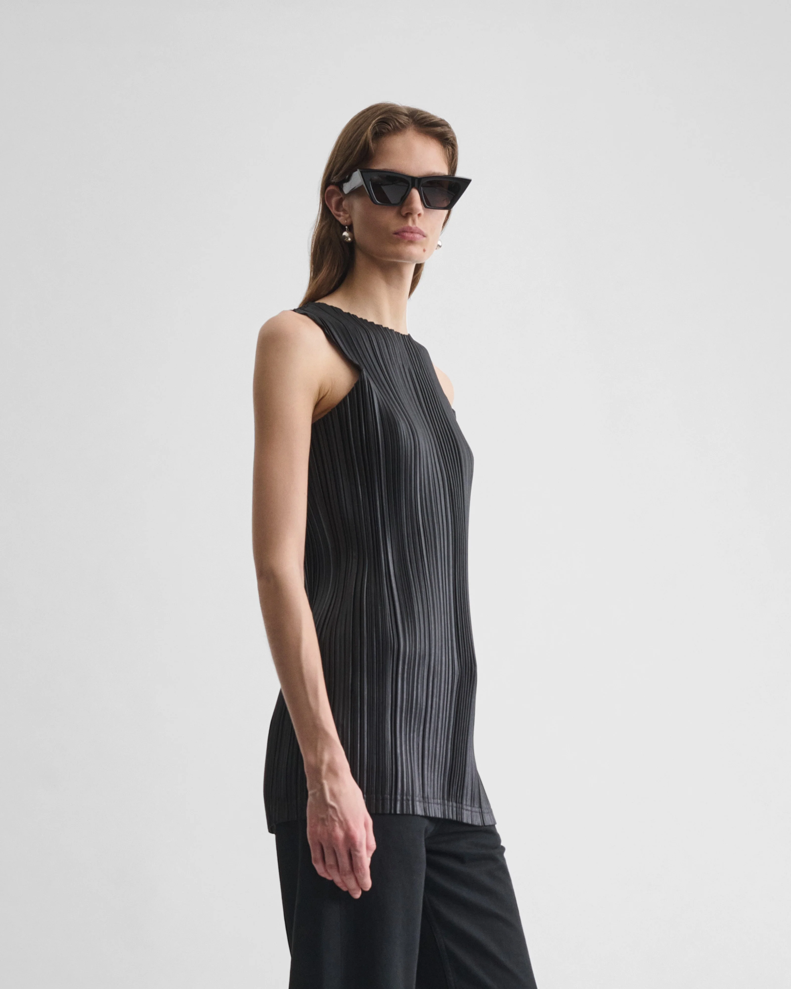 RAZOR PLEAT TANK | black polyester - Image 4