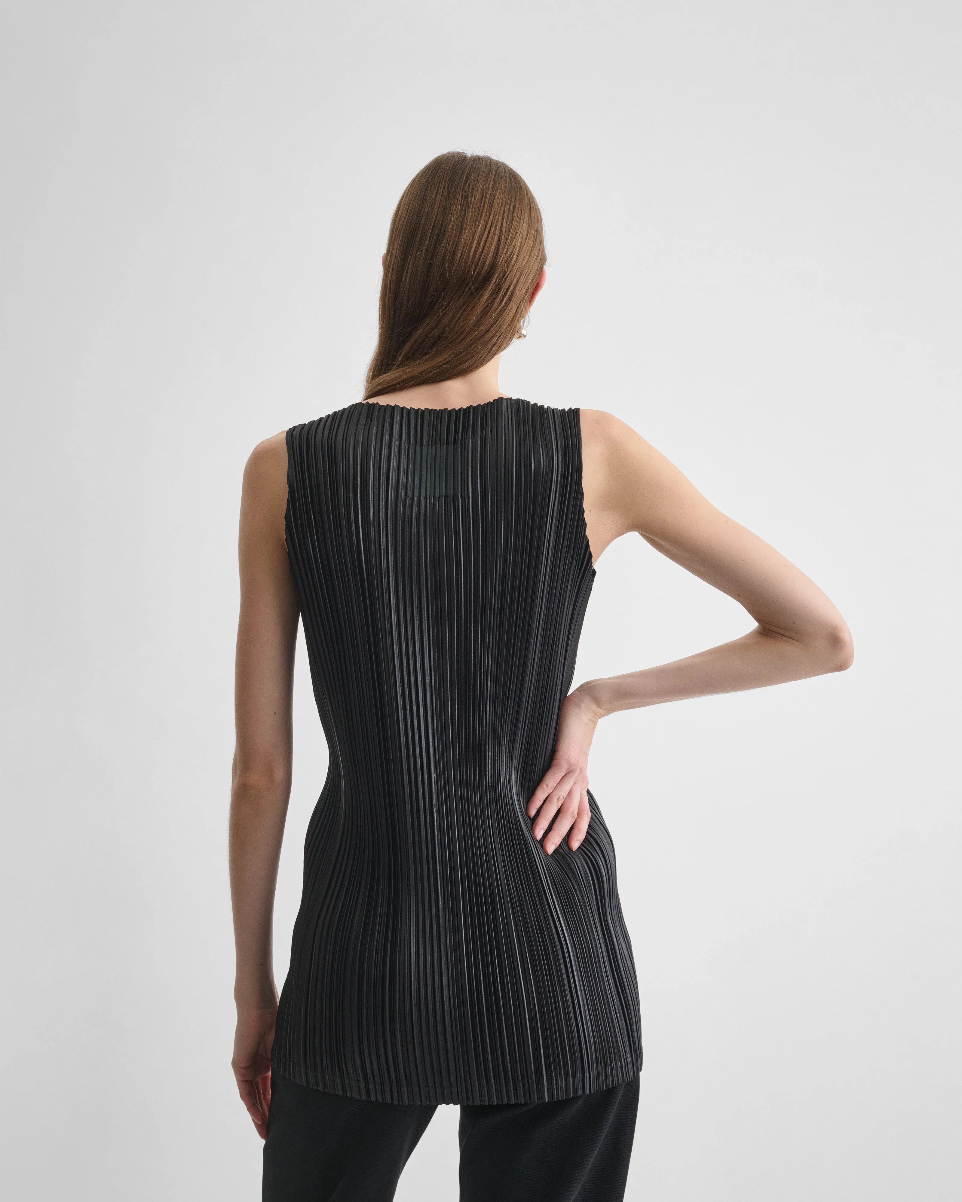 RAZOR PLEAT TANK | black polyester - Image 5