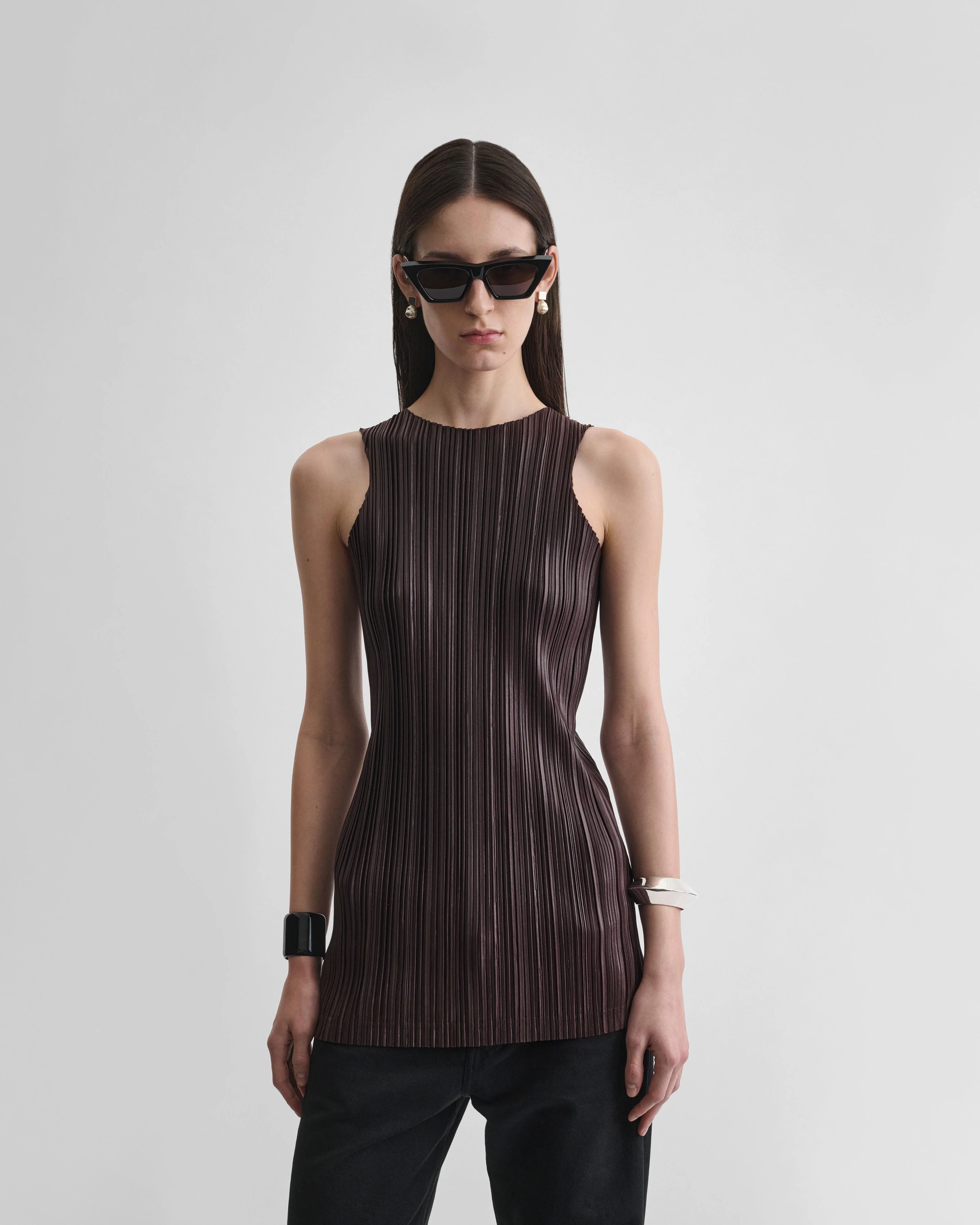 RAZOR PLEAT TANK | dark brown polyester - Image 3
