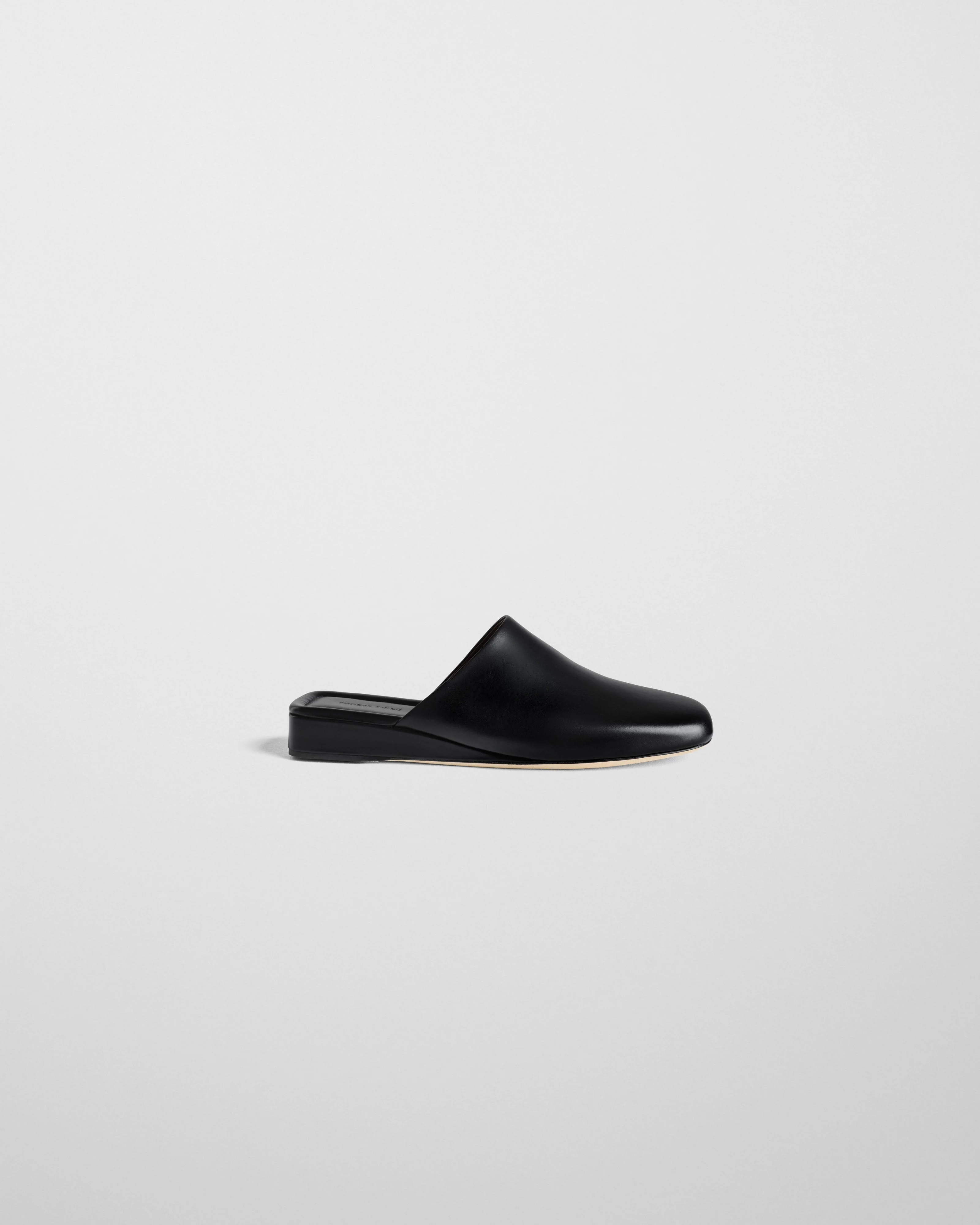 ROBE SLIDE | black leather