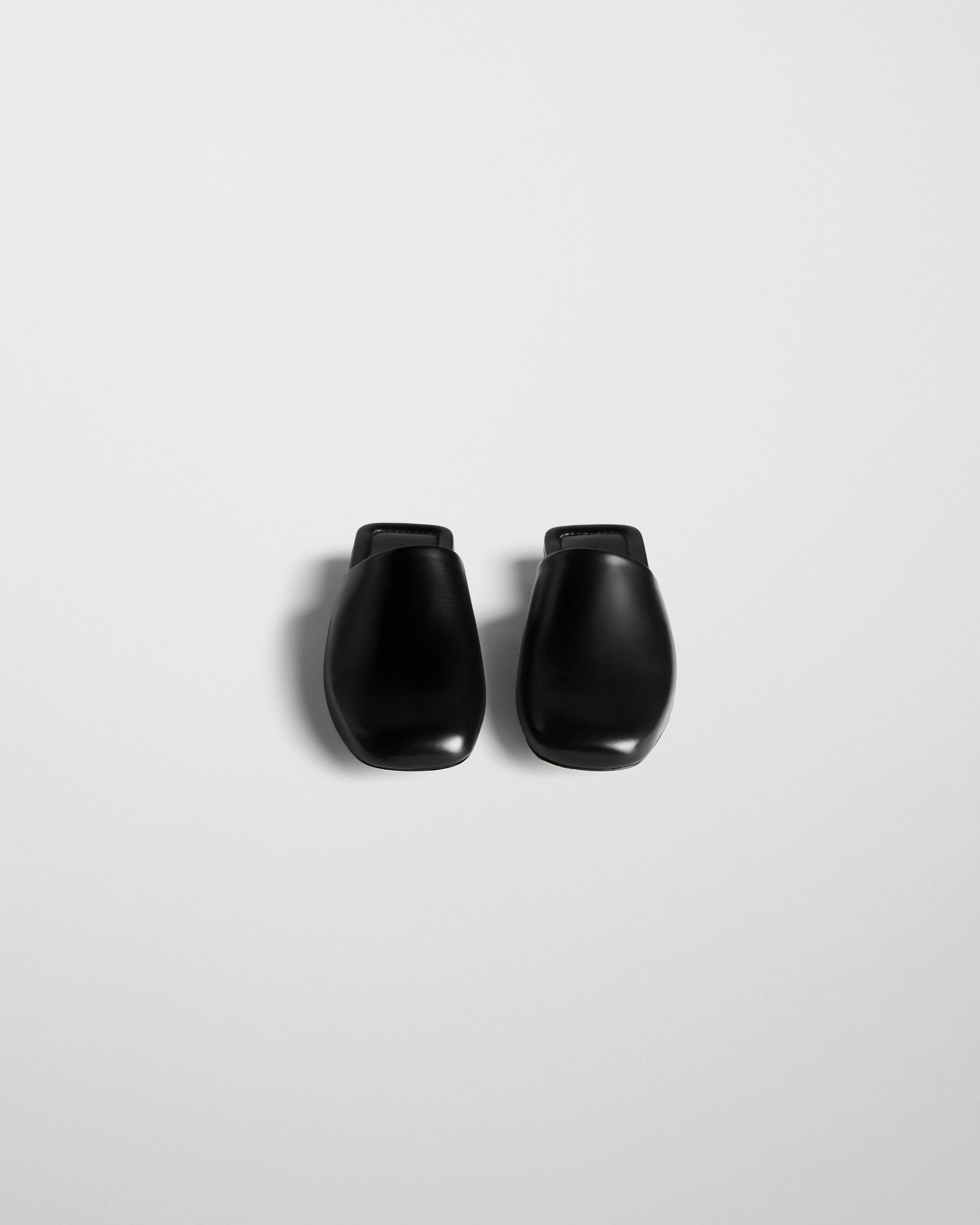 ROBE SLIDE | black leather - Image 2