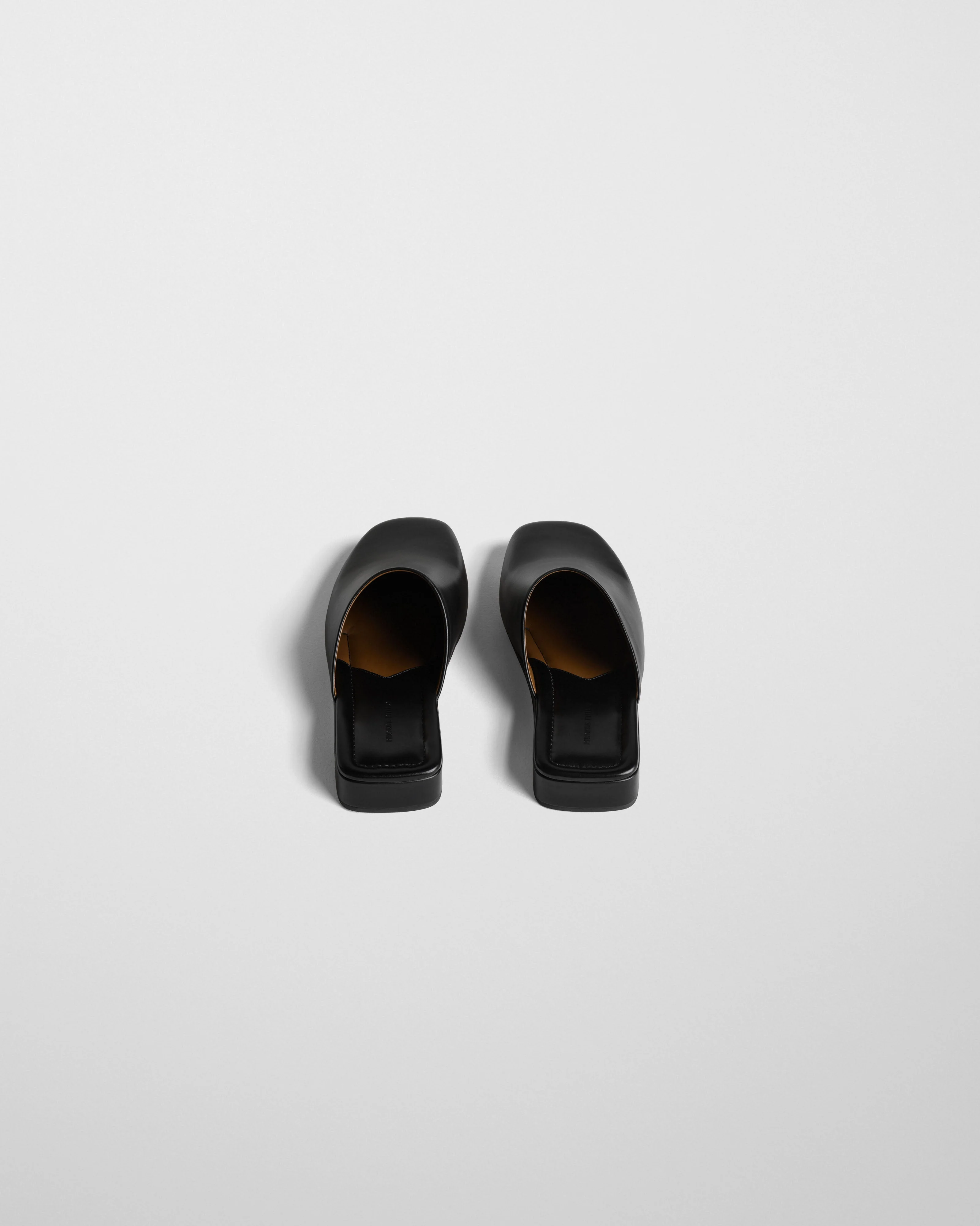 ROBE SLIDE | black leather - Image 4