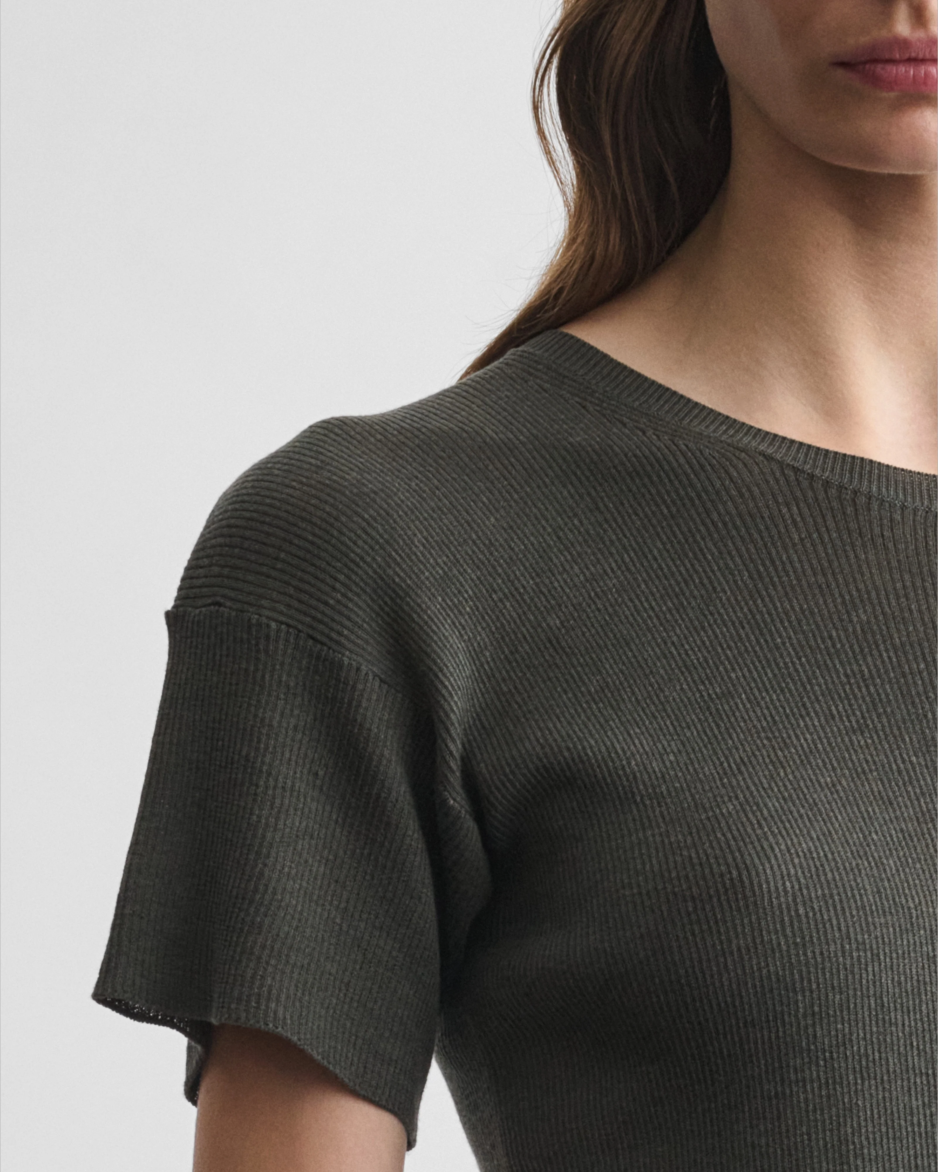 SCOOP NECK RIB T-shirt | sludge cotton - Image 6