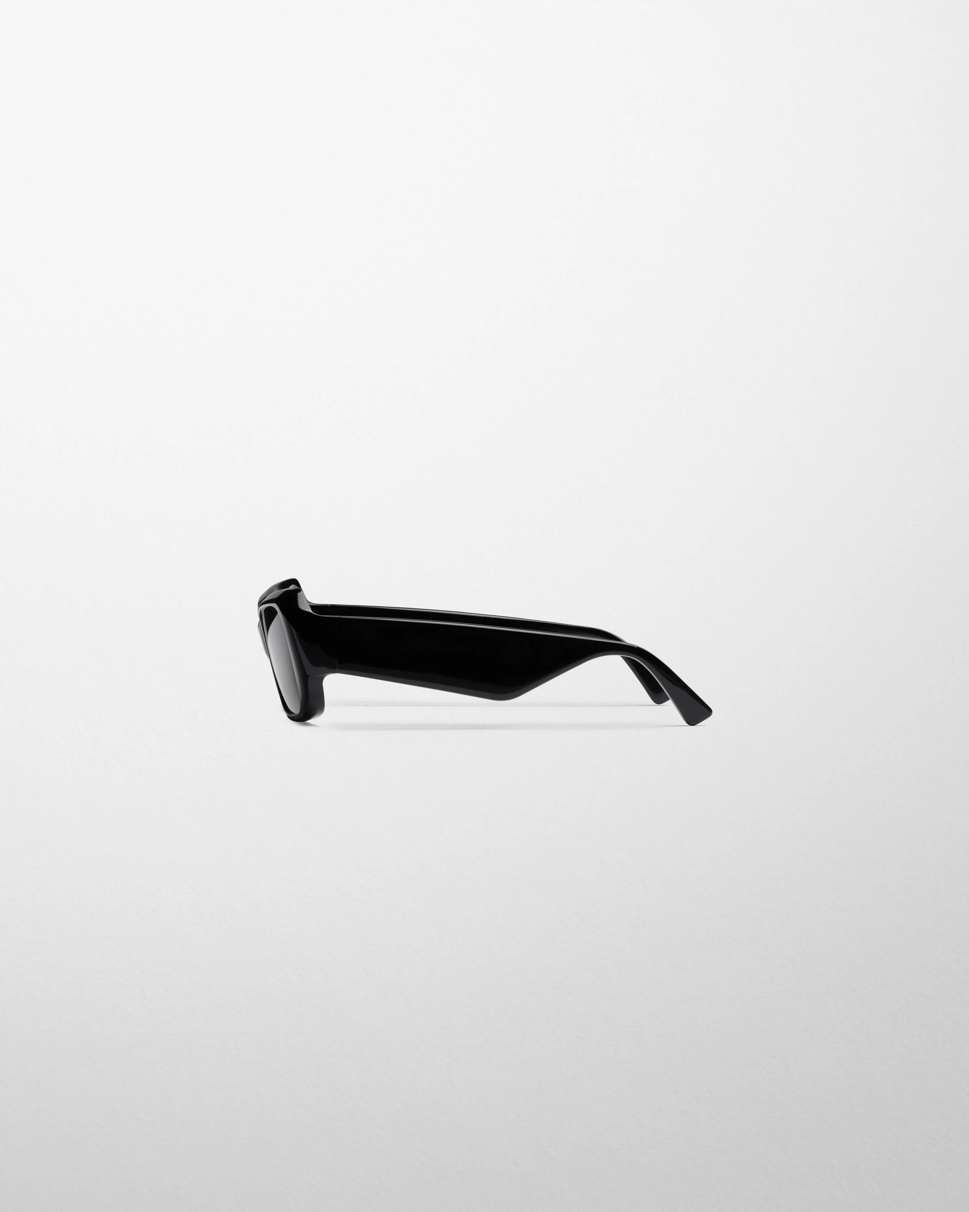 SCORE SUNGLASSES | black acetate - Image 2