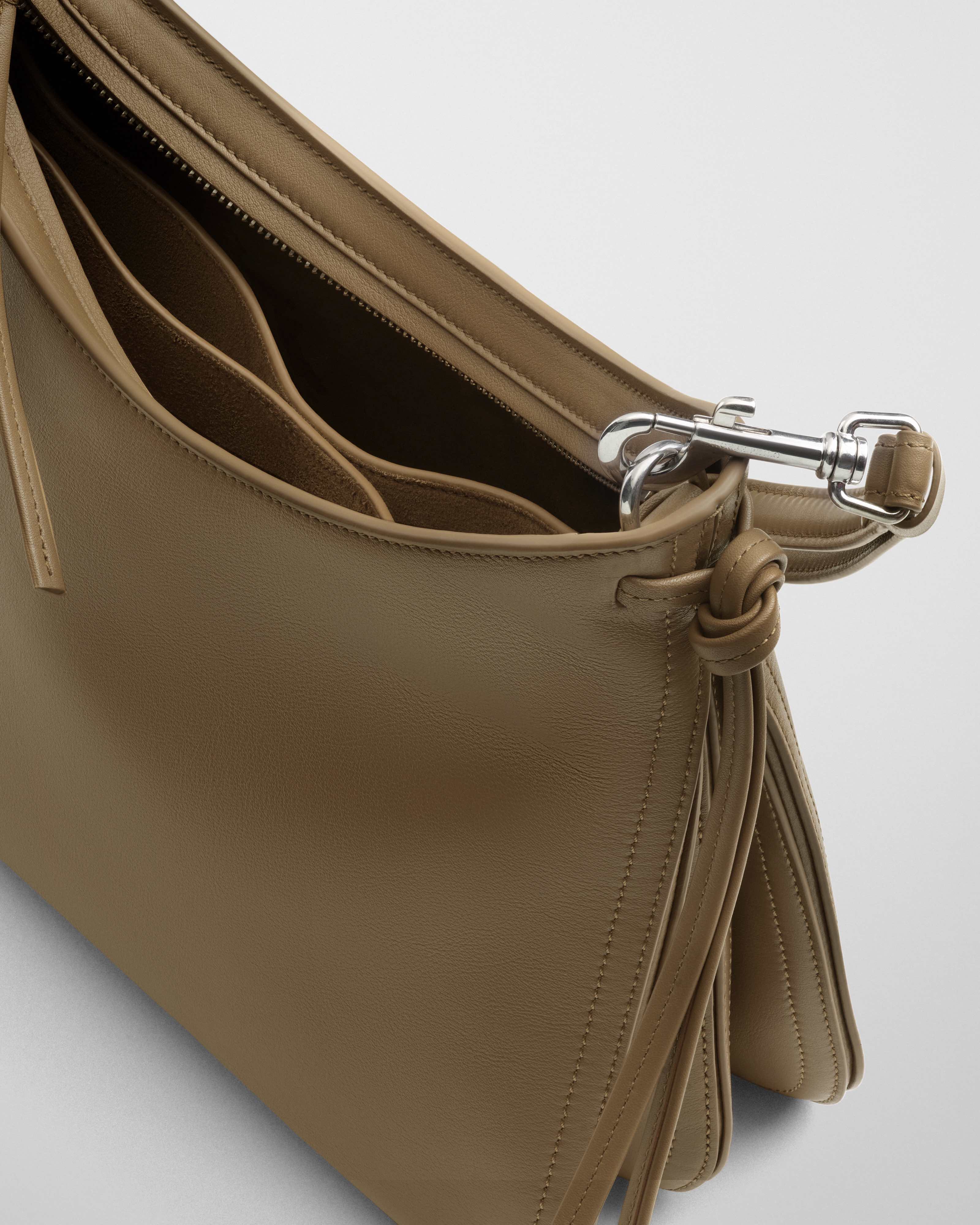 SMALL GIG BAG | cookie leather - Image 4