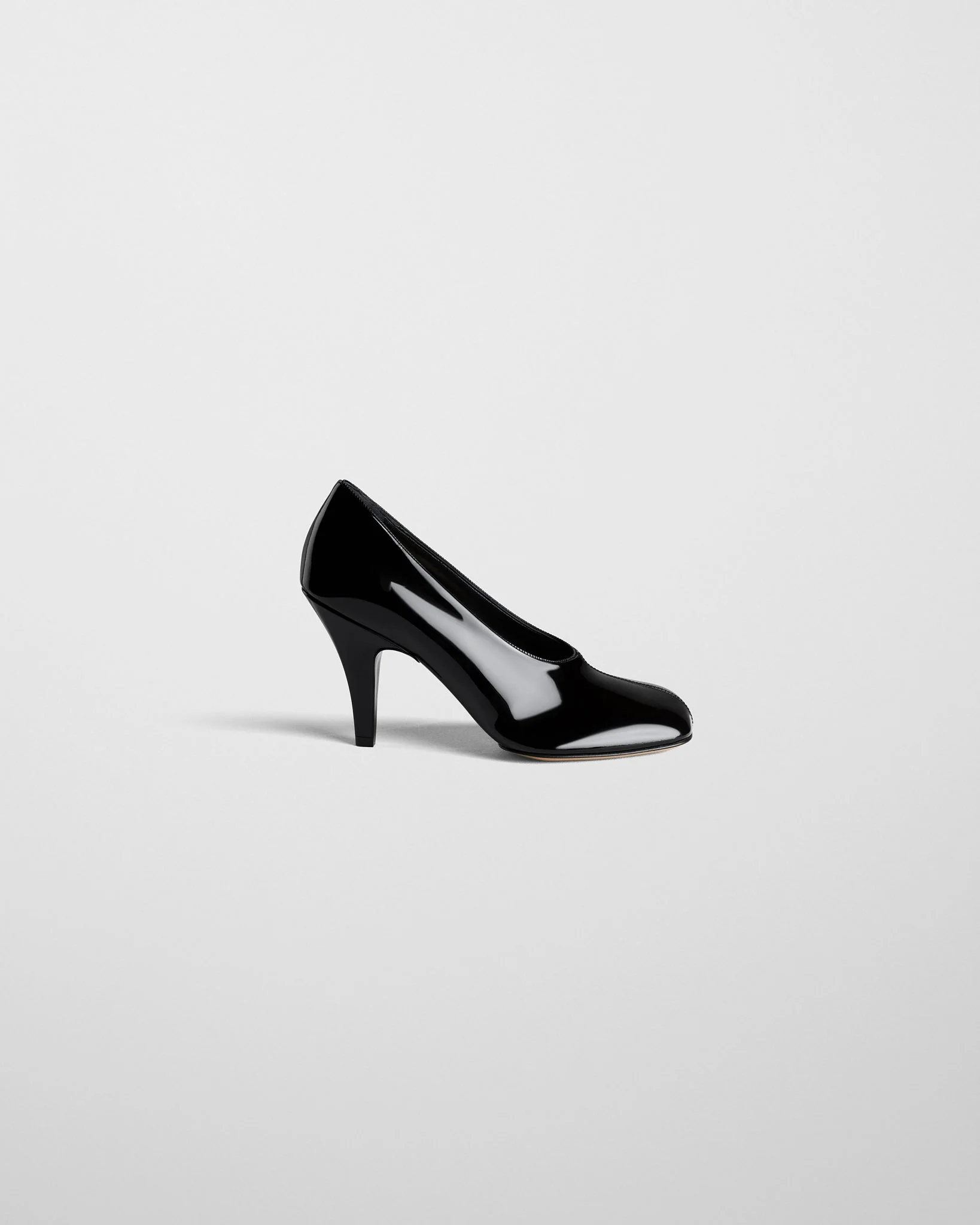 SOFT PUMP | black patent leather