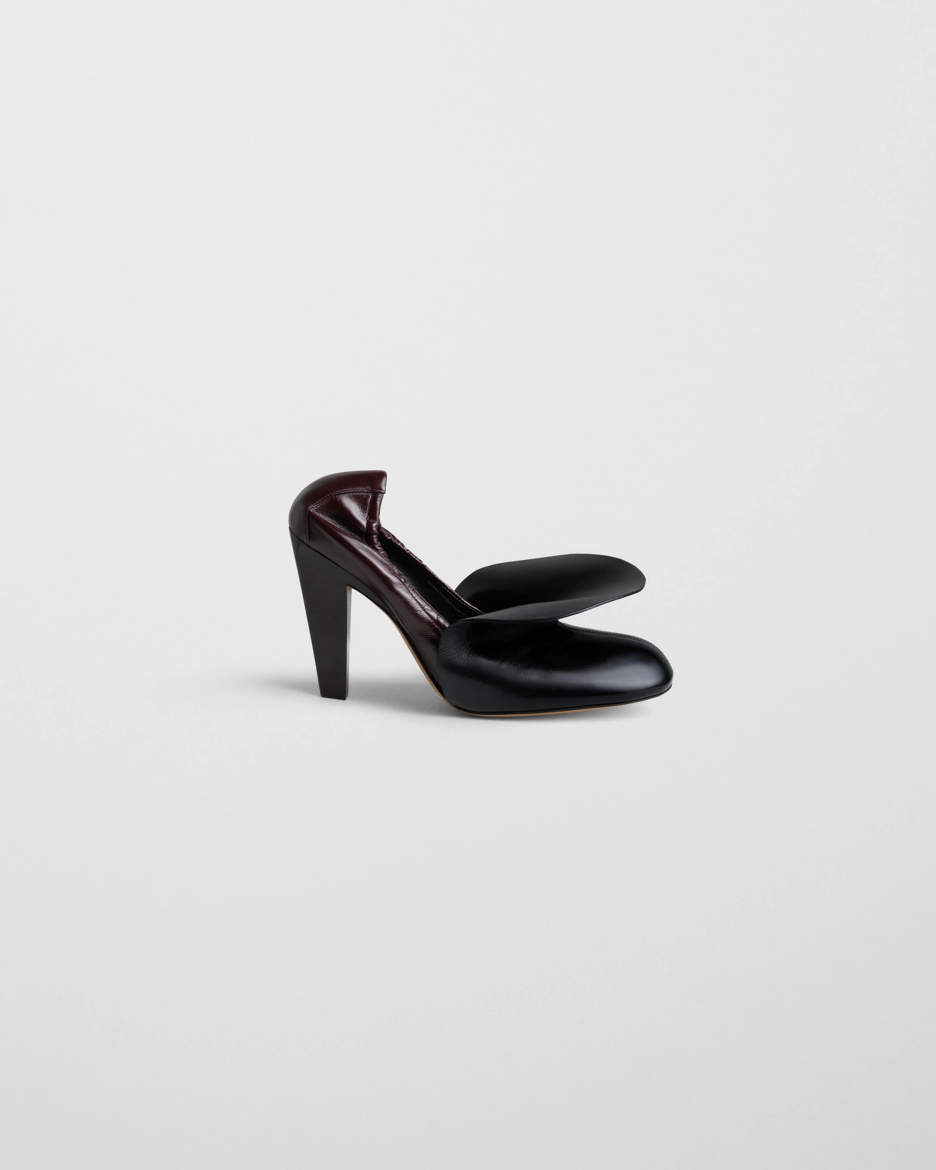 STOPPER PUMP 100 | oxblood/black leather