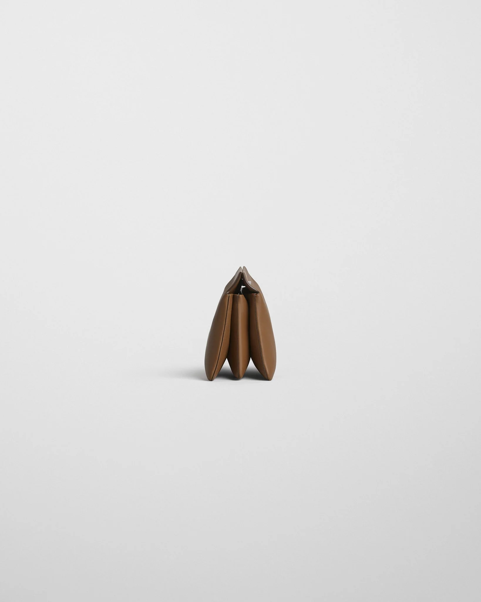 TRIPLEX CLUTCH | caramel leather - Image 3