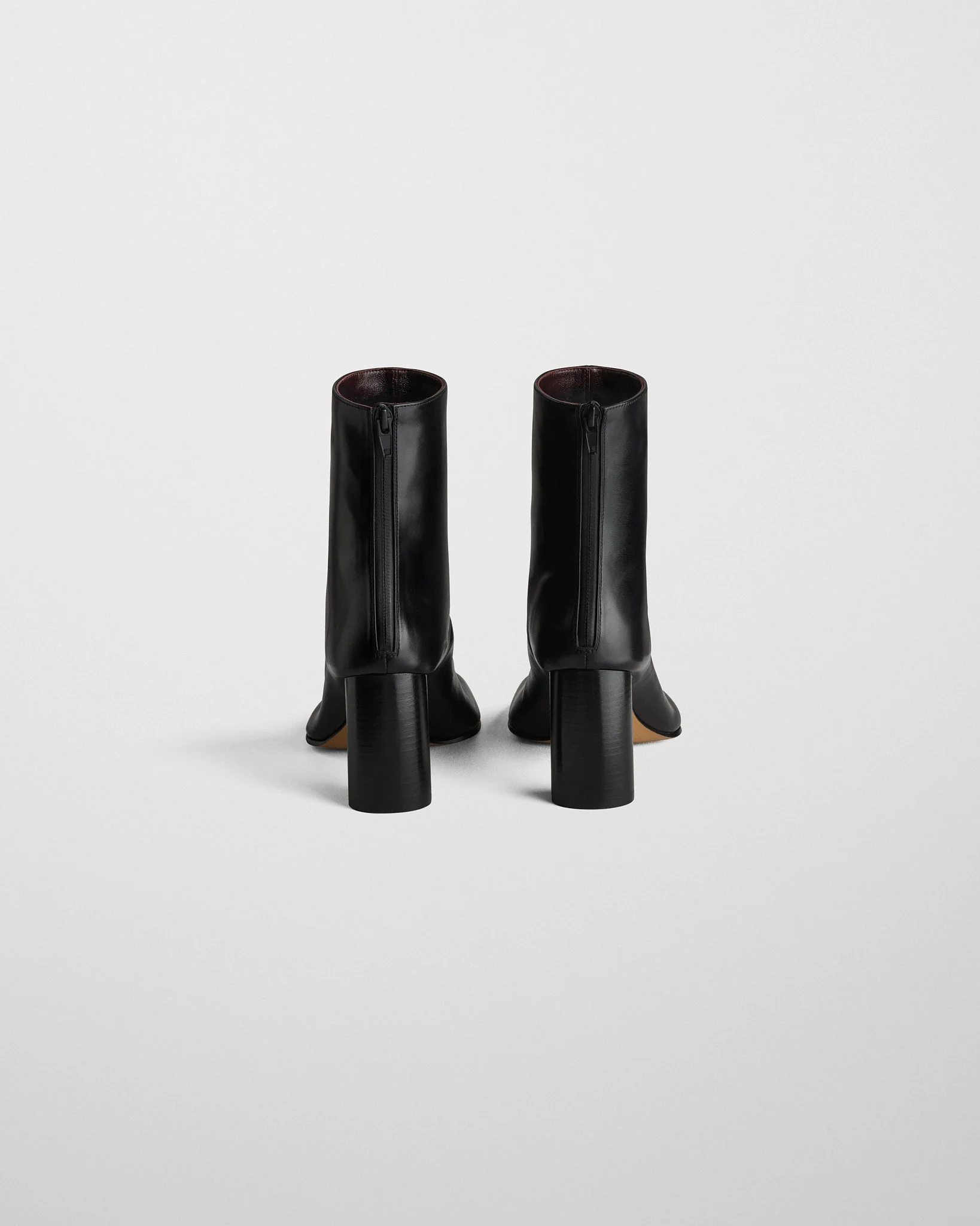 TUG ANKLE BOOT | black leather - Image 4
