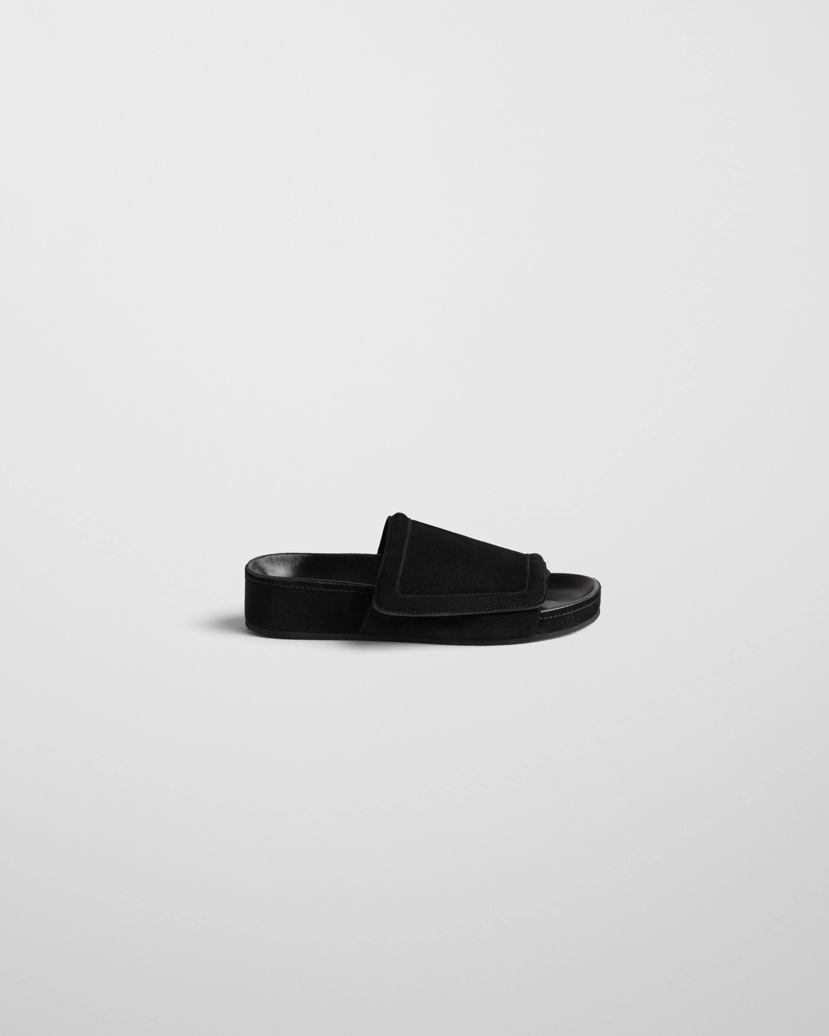 WIDE SLIDE | black suede